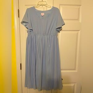 Isabel maternity dress  size large blue short sleeve pleated dress Stretch waist